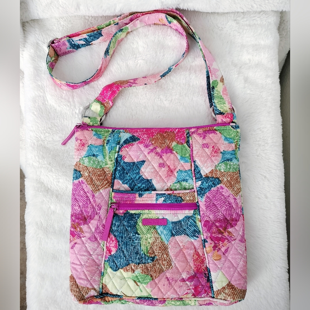 ✨SOLD✨Vera Bradley Super Bloom Crossbody Bag